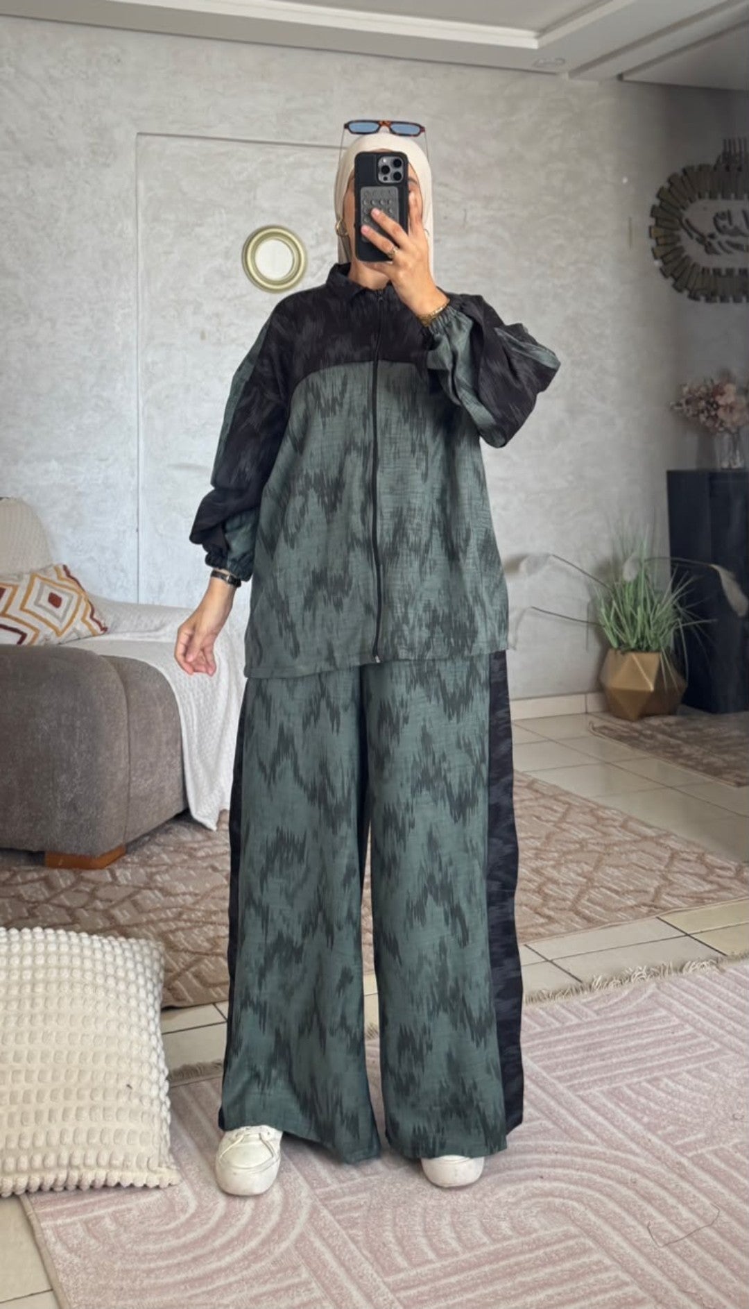 طقم سبور بسحاب – لونين ✨
