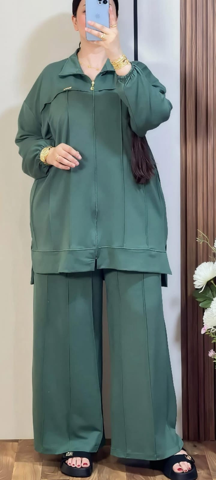 طقم كلاسيك بسحاب وسروال واسع 🤎